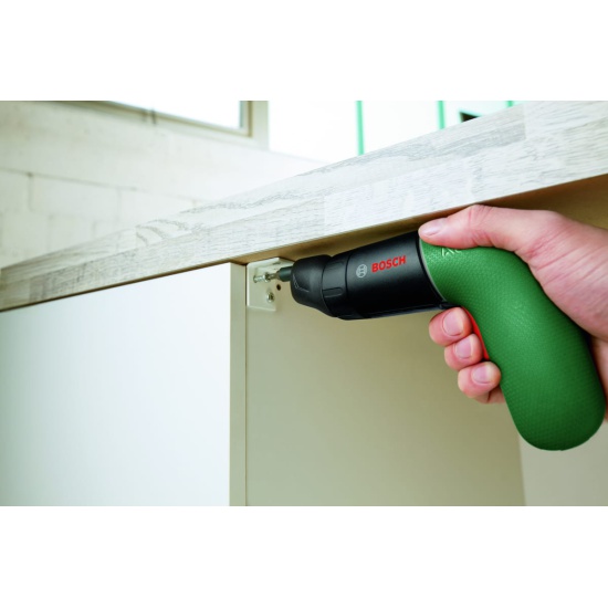 Отвертка аккум. Bosch IXO VI аккум. патрон:держатель бит 1/4" (кейс в комплекте) (06039C7120) Отвертка аккум. Bosch IXO VI аккум. патрон:держатель бит 1/4" (кейс в комплекте) (06039C7120)